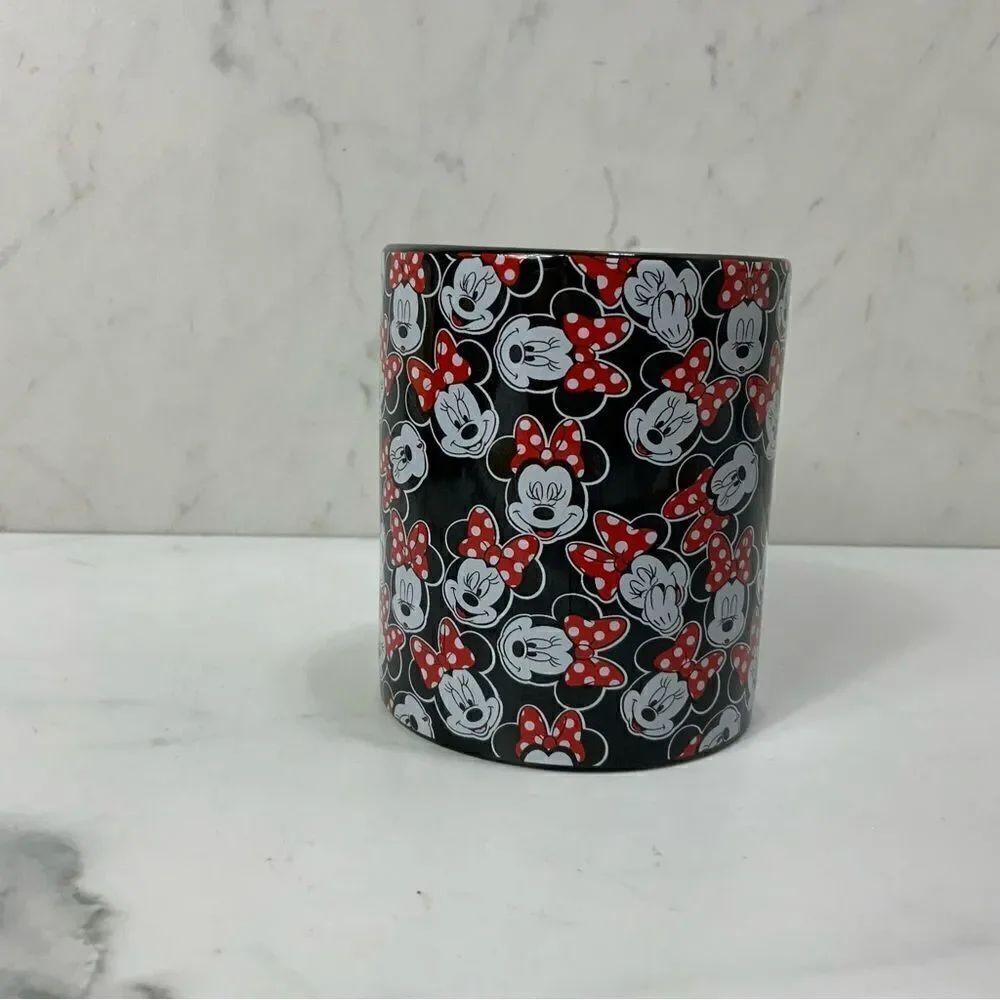 DISNEY all over Minnie Mouse coffee mug - Picture 2 of 5